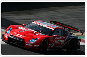 Super GT�T�O�O�Ŋ��􂷂���c�I��